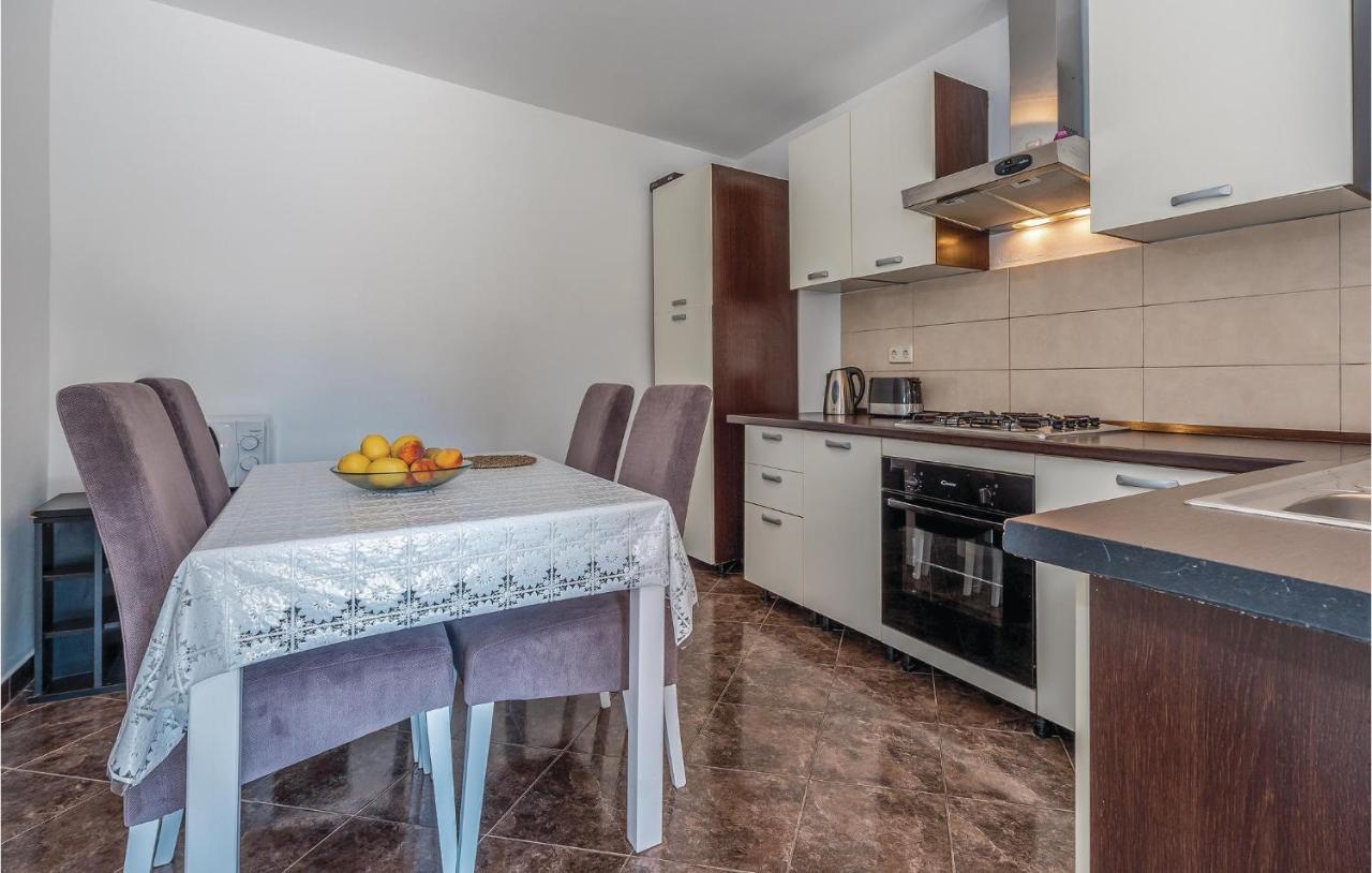 Lovely Home In Sibenik-Brodarica With Kitchen Donje Polje 외부 사진