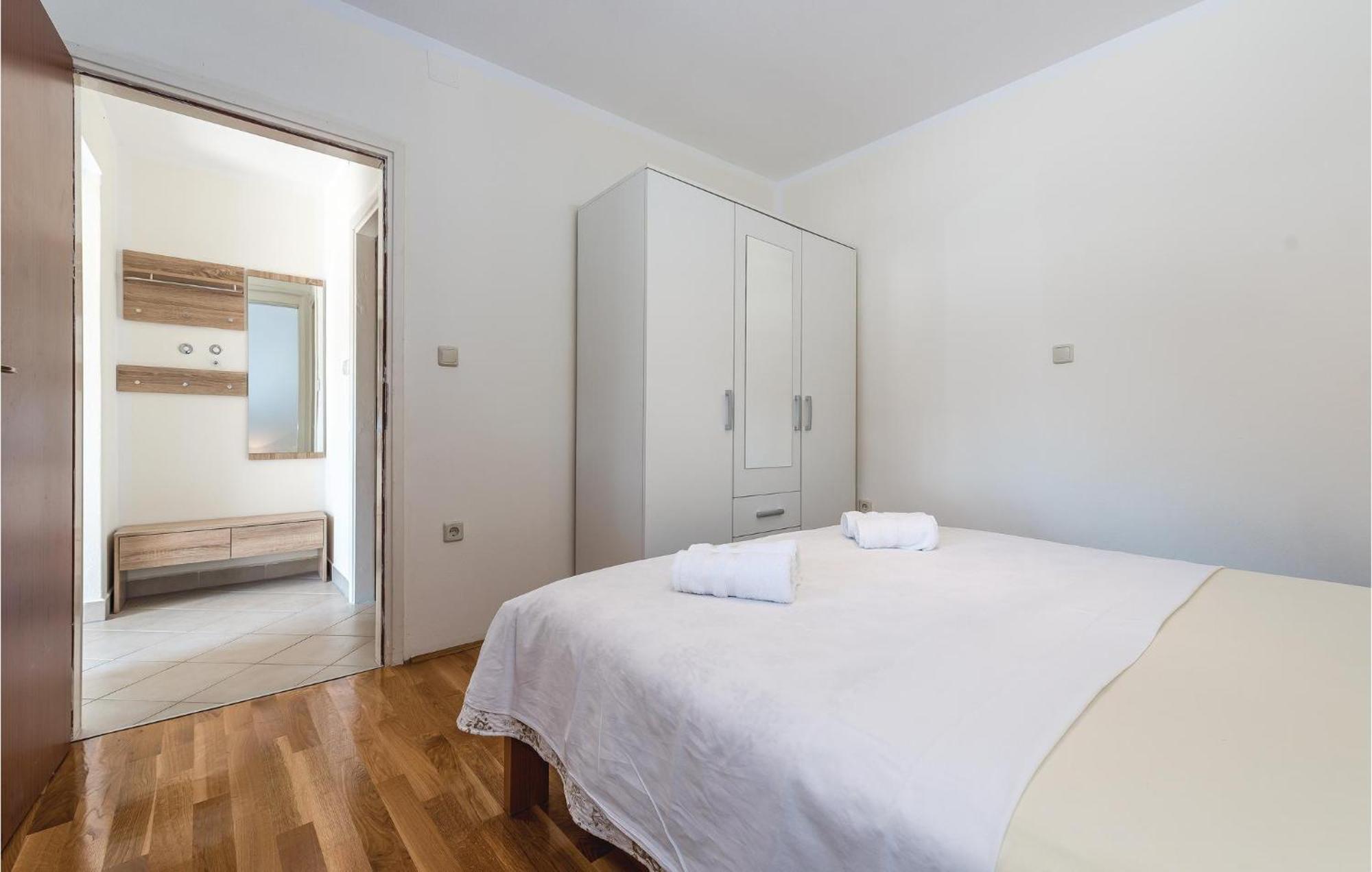 Lovely Home In Sibenik-Brodarica With Kitchen Donje Polje 외부 사진